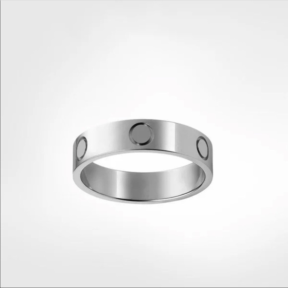 Love Ring Unisex Silver Titanium Alloy Fashion Luxe Jewelry Various Sizes - Picture 1 of 6